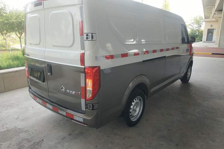 Used CHANGAN KUAYUE Xing V7 2022 1.6L Gasoline Luxury Model 2-Door Dual-Swing Doors DAM16KR Rear Right 45 Deg