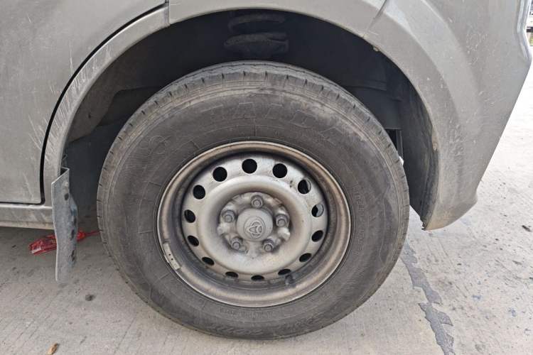 Used CHANGAN KUAYUE Xing V7 2022 1.6L Gasoline Comfort Version 2-Seat Dual-Side Doors DAM16KR Right Front Wheel Hub