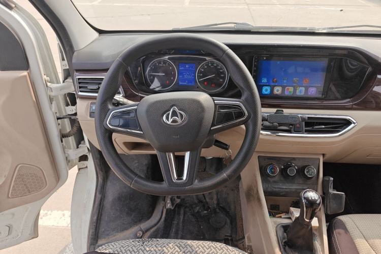 Used CHANGAN KUAYUE Xing V7 2022 1.6L Gasoline Luxury Model 2-Door Dual-Swing Doors DAM16KR Steering Wheel