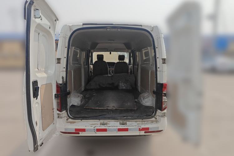 Used CHANGAN KUAYUE Xing V7 2022 1.6L Gasoline Luxury Model 2-Door Dual-Swing Doors DAM16KR Trunk