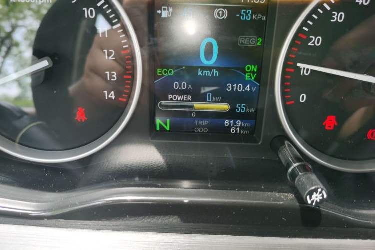 Used CHANGAN KUAYUE Xing V7 EV 2024 316 km Luxury Dual-Door Version 6 Seats Odometer Close Up