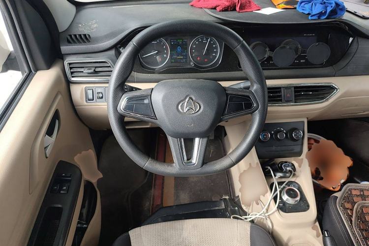 Used CHANGAN KUAYUE Xing V7 EV 2023 250km Double-Door Standard Version 2 Seats Steering Wheel