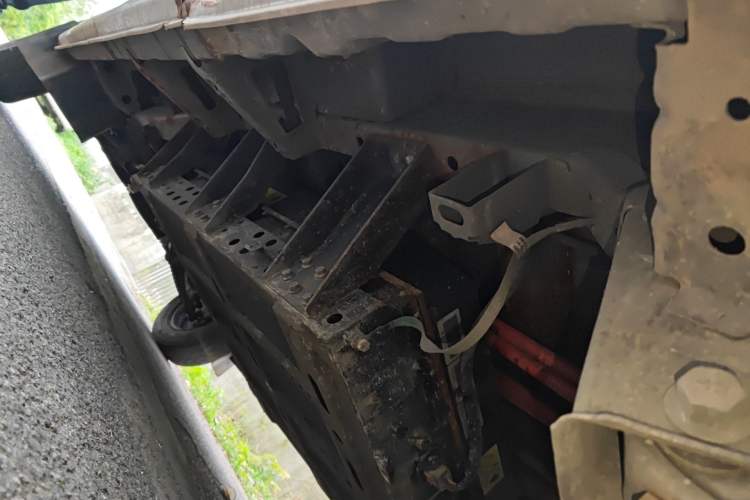 Used CHANGAN KUAYUE Xing V7 EV 2022 Standard Model 270km Chassis Rear Left