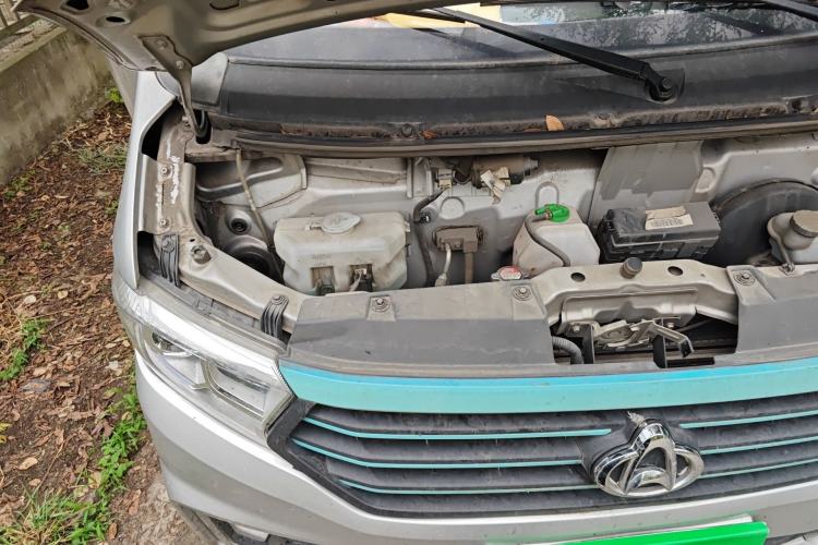 Used CHANGAN KUAYUE Xing V7 EV 2022 Standard Model 270km Engine Bay Right