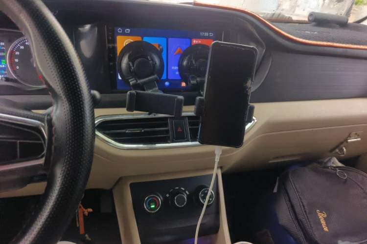Used CHANGAN KUAYUE Xing V7 EV 2022 High-End Model with 240 km Audio And AC Panel