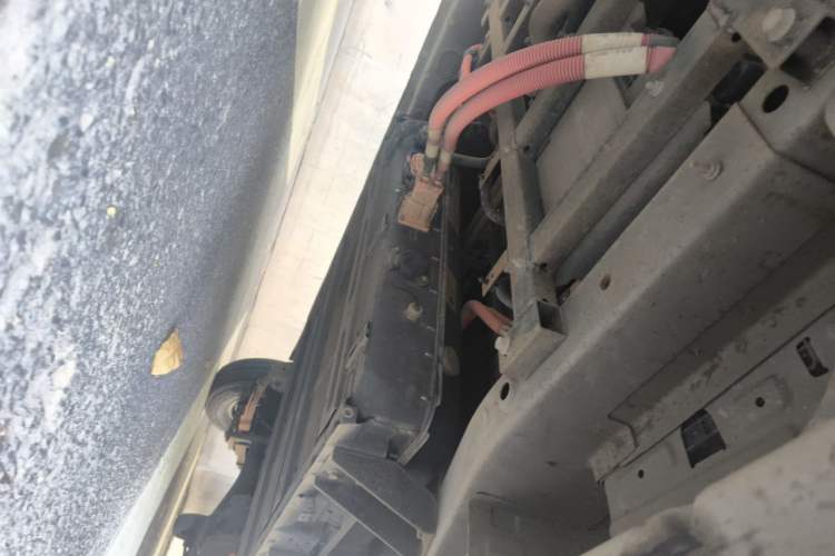 Used CHANGAN KUAYUE Xing V7 EV 2022 High-End Model with 240 km Chassis Front Left