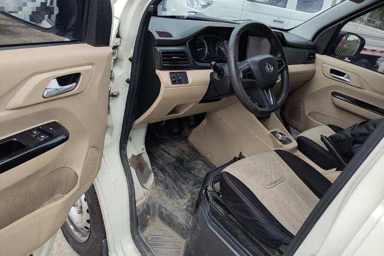 Used CHANGAN KUAYUE Xing V7 EV 2022 High-End Model with 240 km Driver Seat
