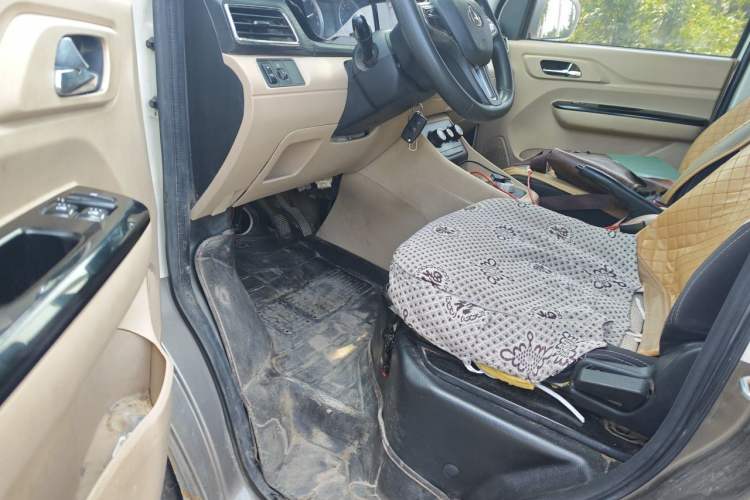 Used CHANGAN KUAYUE Xing V7 EV 2022 Standard Model 270km Driver Seat