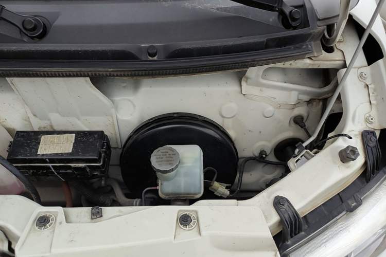 Used CHANGAN KUAYUE Xing V7 EV 2022 High-End Model with 240 km Engine Bay Left