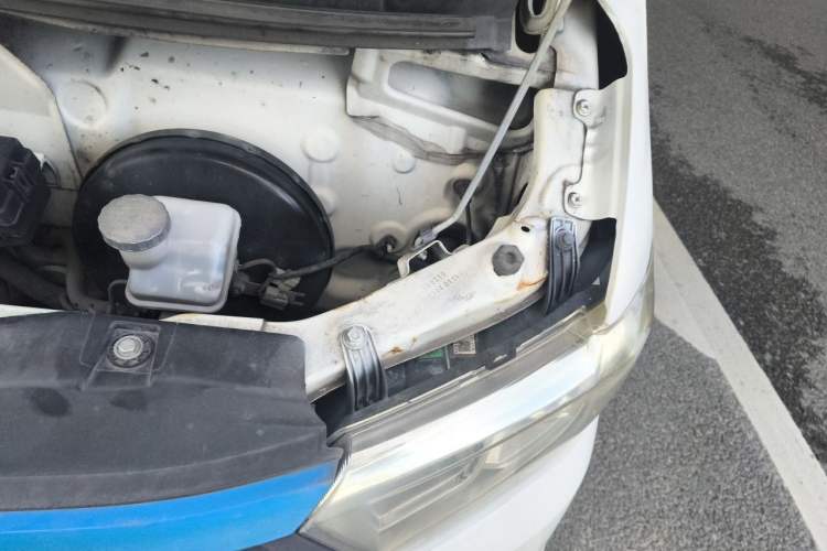 Used CHANGAN KUAYUE Xing V7 EV 2022 High-End Model with 240 km Engine Bay Left