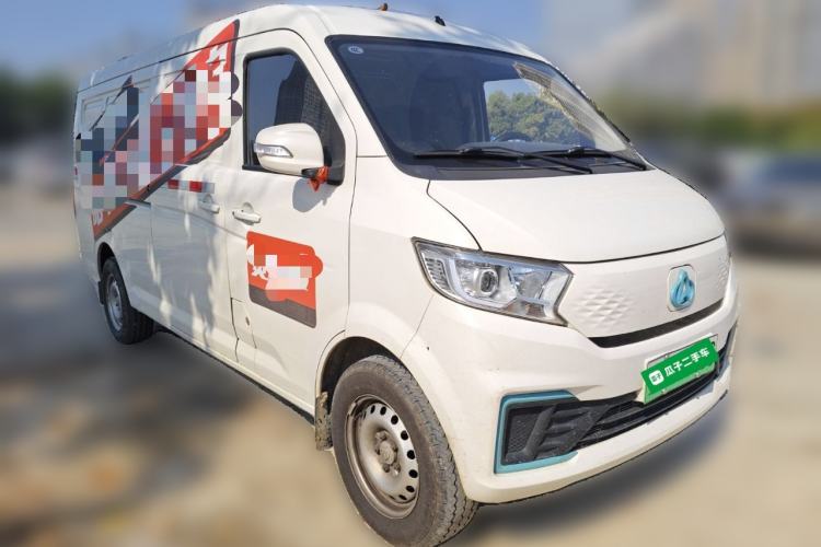 Used CHANGAN KUAYUE Xing V7 EV 2022 Standard Model 240 km Exterior 2