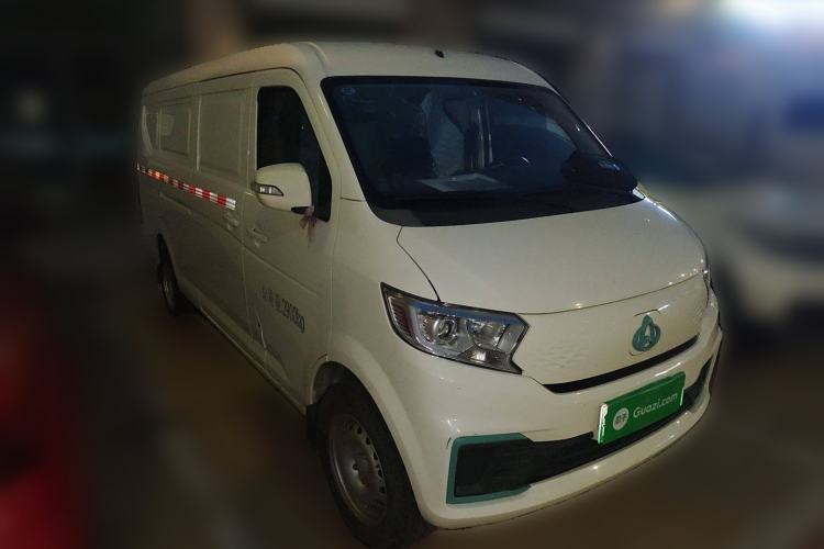 Used CHANGAN KUAYUE Xing V7 EV 2022 Standard Model 240 km Exterior 2