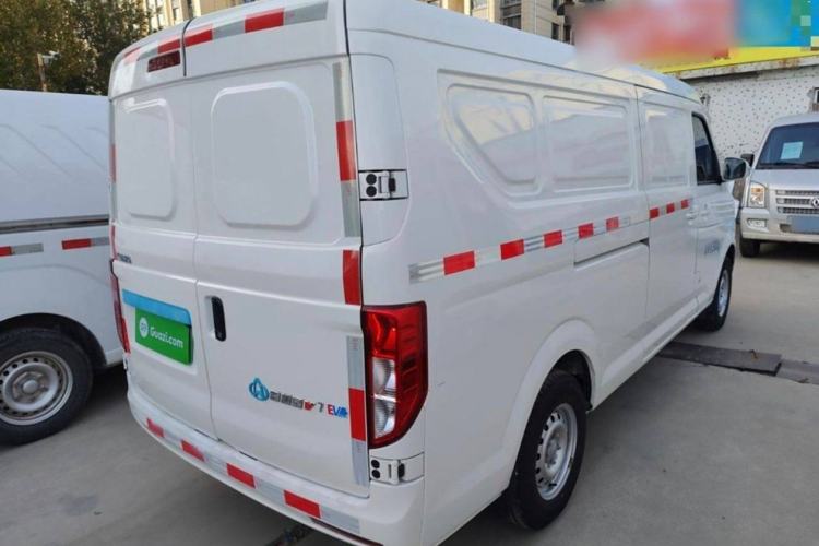 Used CHANGAN KUAYUE Xing V7 EV 2022 High-End Model with 240 km Exterior 5
