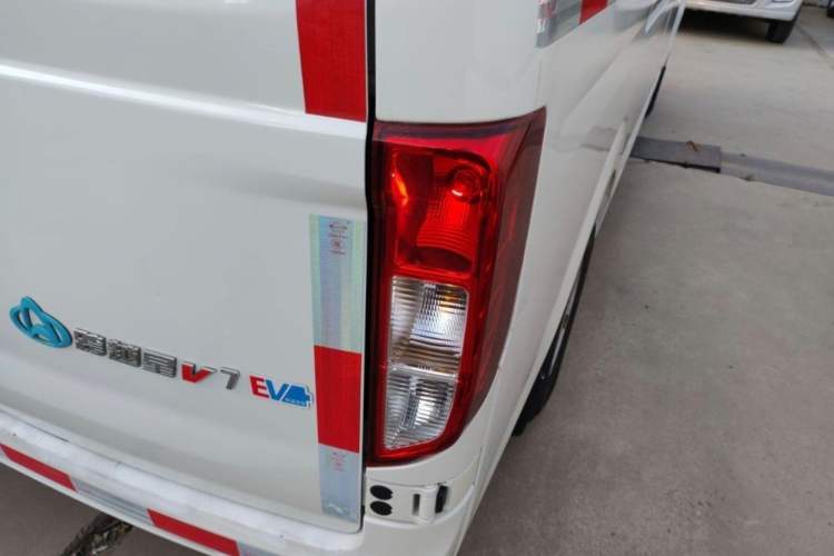 Used CHANGAN KUAYUE Xing V7 EV 2022 High-End Model with 240 km Exterior 6