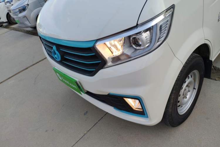 Used CHANGAN KUAYUE Xing V7 EV 2022 High-End Model with 240 km Exterior 7