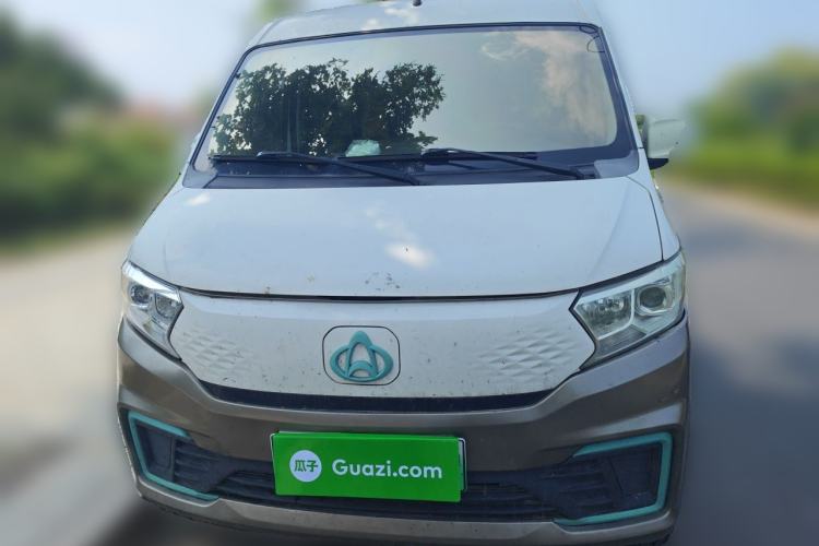 Used CHANGAN KUAYUE Xing V7 EV 2022 Standard Model 270km Front