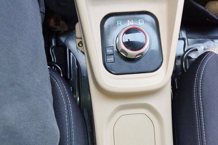 Used CHANGAN KUAYUE Xing V7 EV 2022 High-End Model with 240 km Gear Lever