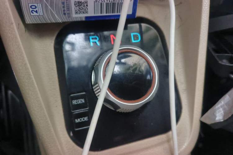 Used CHANGAN KUAYUE Xing V7 EV 2022 High-End Model with 240 km Gear Lever