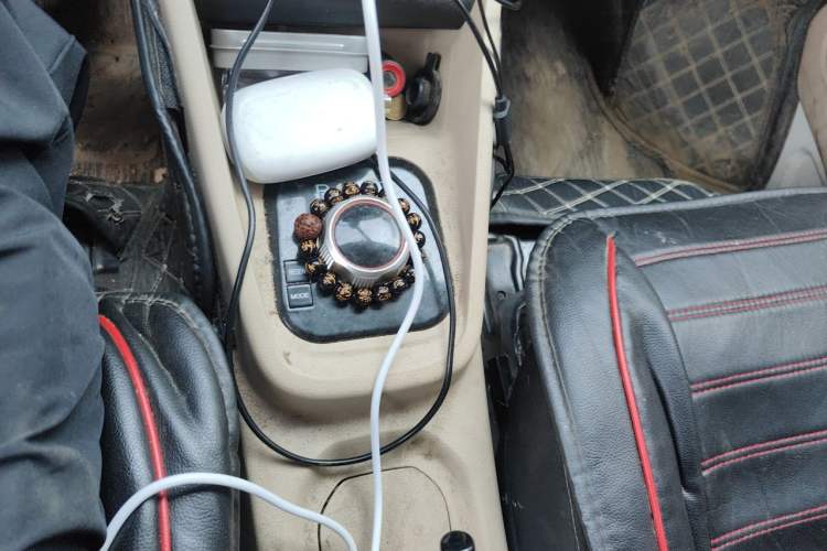 Used CHANGAN KUAYUE Xing V7 EV 2022 Standard Model 240 km Gear Lever