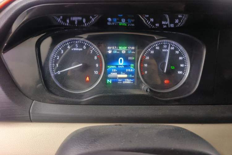 Used CHANGAN KUAYUE Xing V7 EV 2022 High-End Model with 240 km Instrument Cluster
