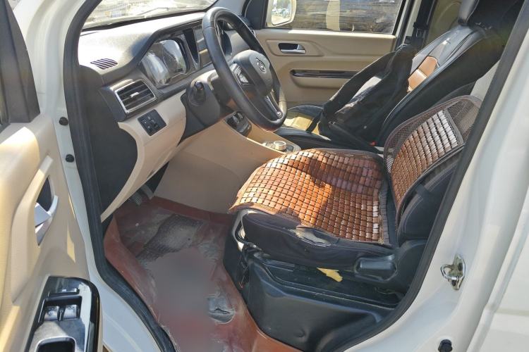 Used CHANGAN KUAYUE Xing V7 EV 2022 Standard Model 240 km Interior 3