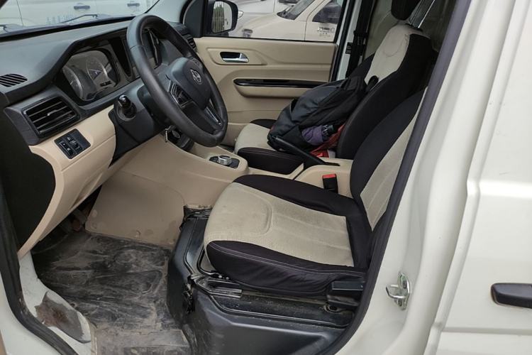 Used CHANGAN KUAYUE Xing V7 EV 2022 High-End Model with 240 km Left Front Seat
