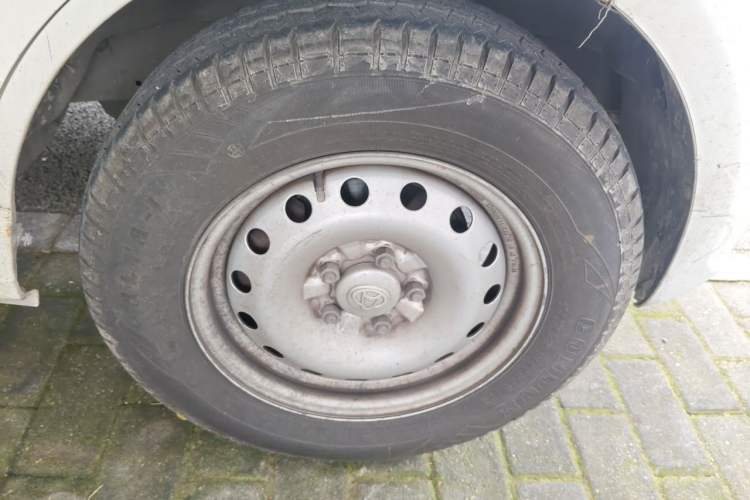 Used CHANGAN KUAYUE Xing V7 EV 2022 Standard Model 240 km Right Front Wheel Hub