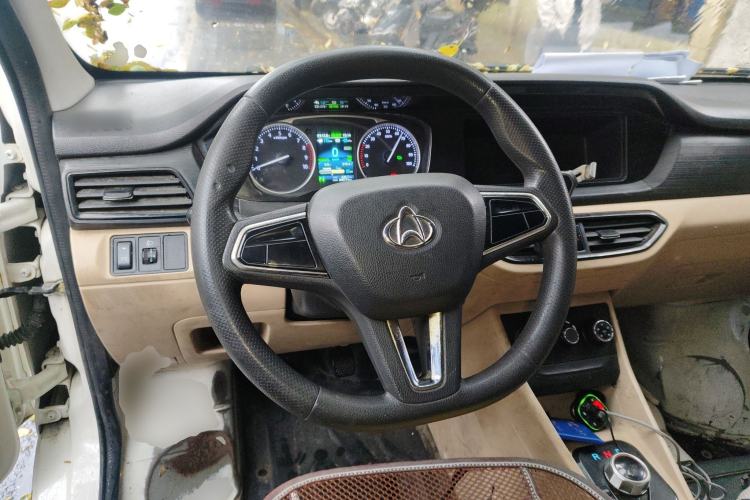 Used CHANGAN KUAYUE Xing V7 EV 2022 Standard Model 240 km Steering Wheel