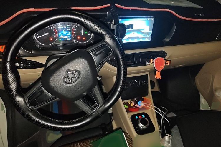Used CHANGAN KUAYUE Xing V7 EV 2022 Standard Model 240 km Steering Wheel