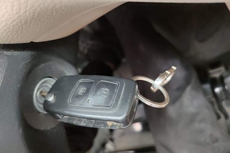 Used CHANGAN KUAYUE Xing V7 EV 2022 High-End Model with 240 km Vehicle Key