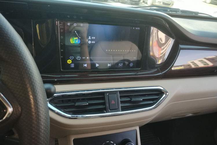 Used CHANGAN KUAYUE Xing V7 EV 2023 250km Double-Door Standard Version 2 Seats Audio And AC Panel