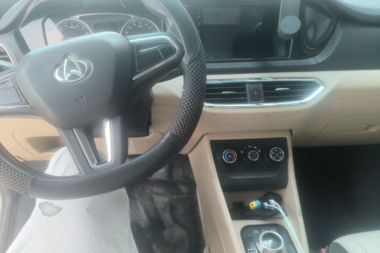 Used CHANGAN KUAYUE Xing V7 EV 2023 250km Double-Door Standard Version 2 Seats Center Console