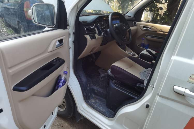 Used CHANGAN KUAYUE Xing V7 EV 2023 250km Double-Door Standard Version 2 Seats Driver Seat