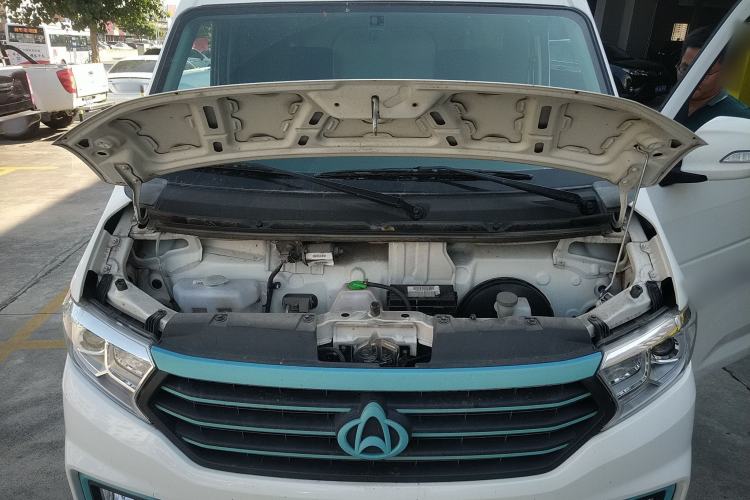 Used CHANGAN KUAYUE Xing V7 EV 2023 250km Double-Door Standard Version 2 Seats Engine Bay