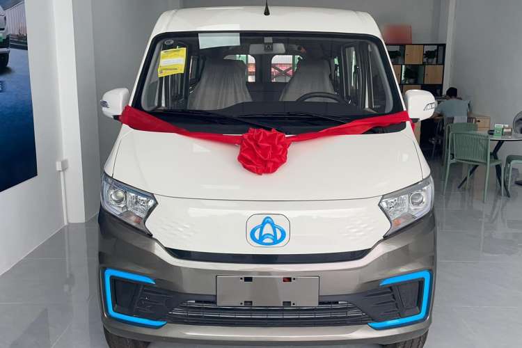 Used CHANGAN KUAYUE Xing V7 EV 2023 251 km Dual-Door Flagship Version 6 Seats Exterior 1