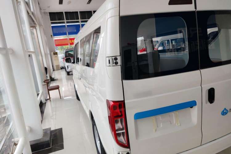 Used CHANGAN KUAYUE Xing V7 EV 2023 251 km Dual-Door Flagship Version 6 Seats Exterior 3