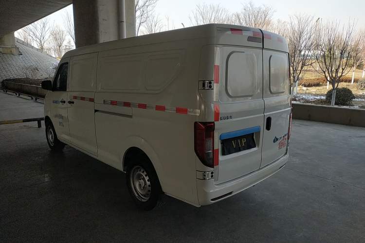 Used CHANGAN KUAYUE Xing V7 EV 2023 250km Dual-Door Smart Enjoyment Version 2 Seats Exterior 3