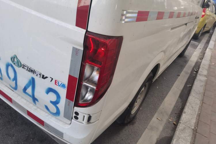 Used CHANGAN KUAYUE Xing V7 EV 2023 250km Dual-Door Smart Enjoyment Version 2 Seats Exterior 6
