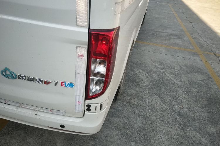 Used CHANGAN KUAYUE Xing V7 EV 2023 250km Double-Door Standard Version 2 Seats Exterior 6