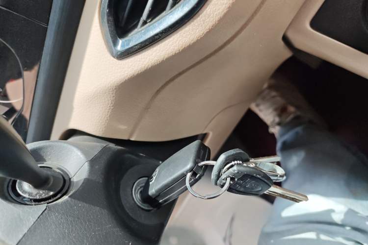 Used CHANGAN KUAYUE Xing V7 EV 2023 250km Dual-Door Smart Enjoyment Version 2 Seats Interior 1
