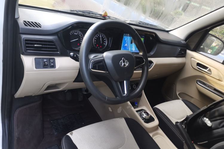 Used CHANGAN KUAYUE Xing V7 EV 2023 250km Dual-Door Smart Enjoyment Version 2 Seats Interior 2