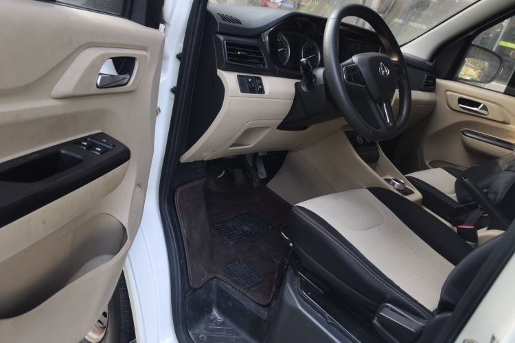 Used CHANGAN KUAYUE Xing V7 EV 2023 250km Dual-Door Smart Enjoyment Version 2 Seats Interior 3