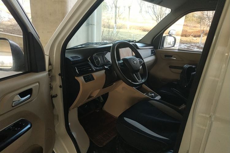 Used CHANGAN KUAYUE Xing V7 EV 2023 250km Dual-Door Smart Enjoyment Version 2 Seats Interior 3