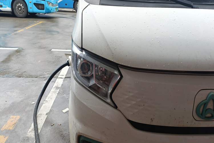 Used CHANGAN KUAYUE Xing V7 EV 2023 250km Dual-Door Smart Enjoyment Version 2 Seats Right Front Headlight