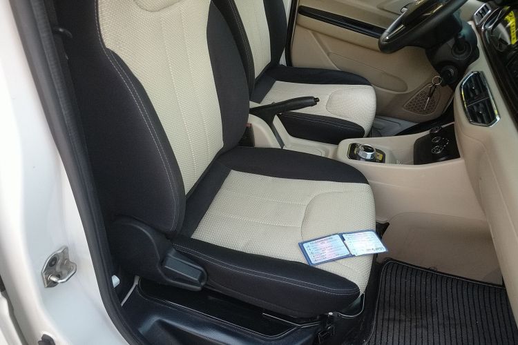 Used CHANGAN KUAYUE Xing V7 EV 2023 250km Double-Door Standard Version 2 Seats Right Front Seat
