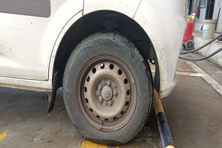 Used CHANGAN KUAYUE Xing V7 EV 2023 250km Dual-Door Smart Enjoyment Version 2 Seats Right Front Wheel Hub