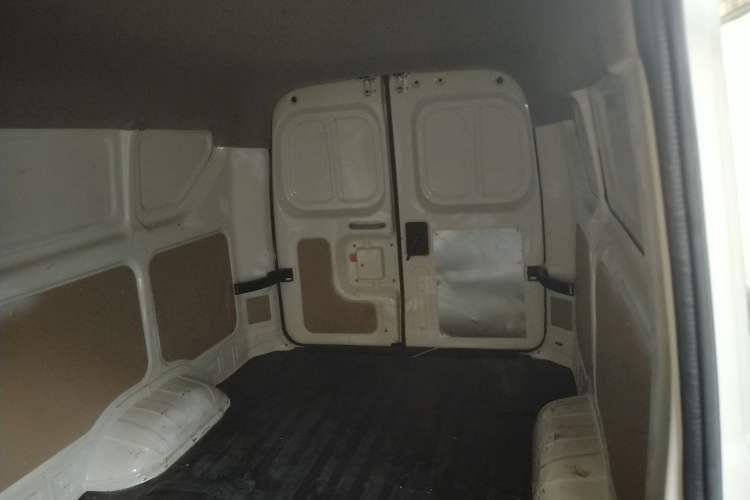 Used CHANGAN KUAYUE Xing V7 EV 2023 250km Double-Door Standard Version 2 Seats Trunk