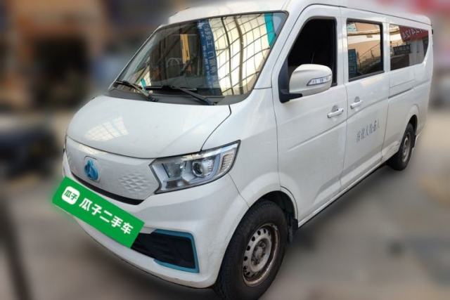 Ojetý CHANGAN KUAYUE Xing V7 EV 2024 251 km Hatchback Luxury Version 6 Seats