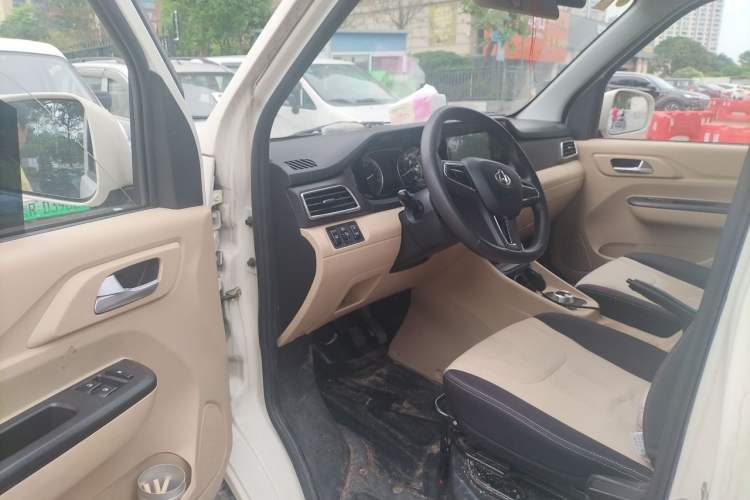 Used CHANGAN KUAYUE Xing V7 EV 2024 251 km Luxury Dual-Door Version 6 Seats Driver Seat