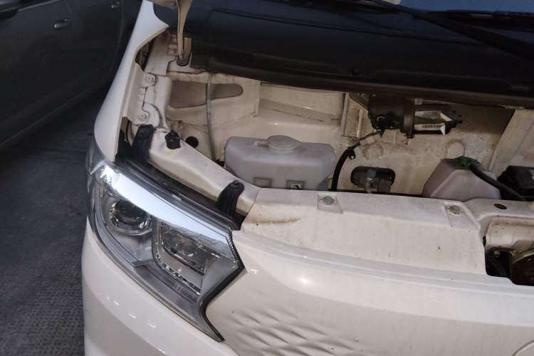 Used CHANGAN KUAYUE Xing V7 EV 2024 316 km Luxury Dual-Door Version 6 Seats Engine Bay Right